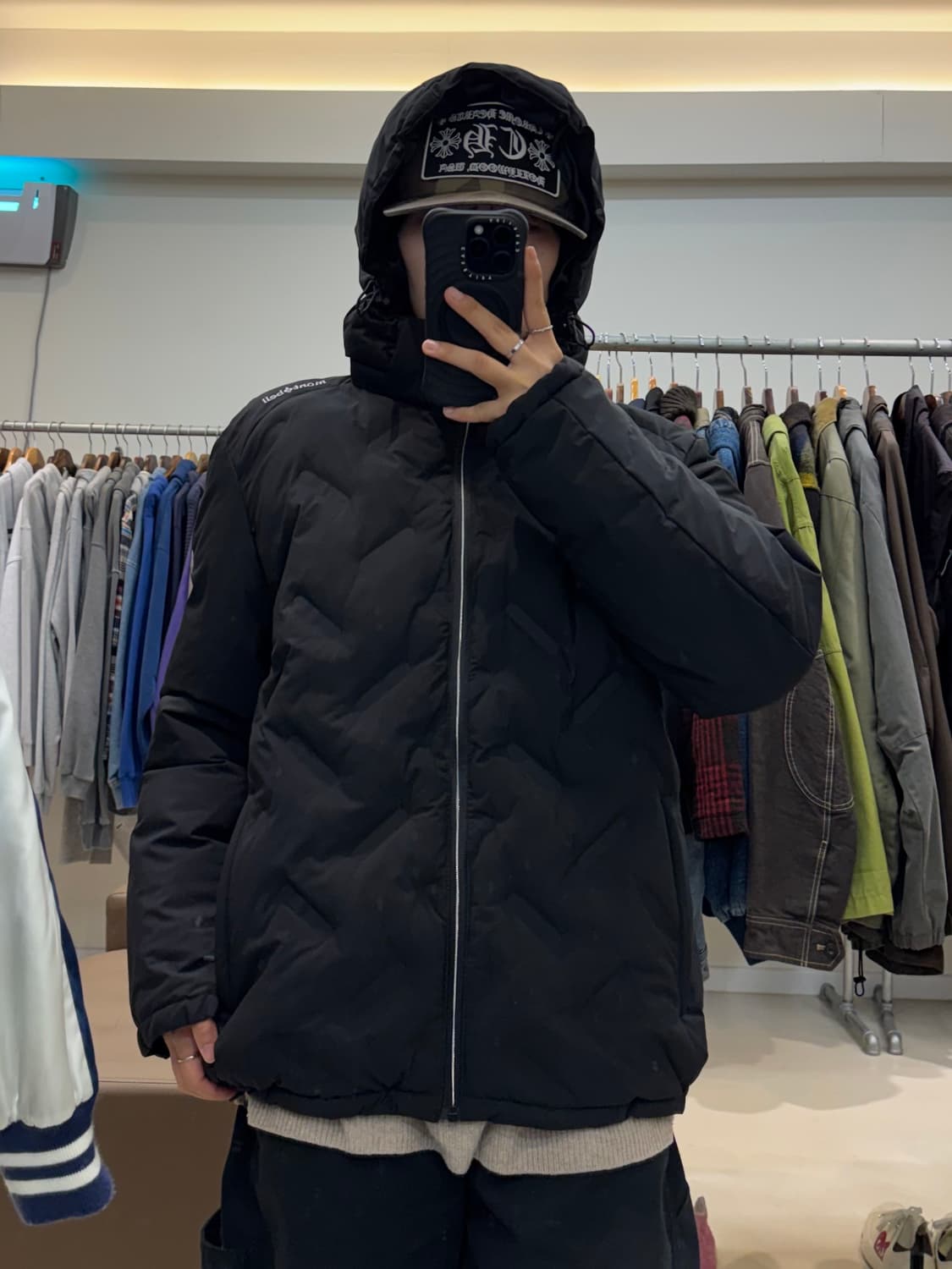 몽벨 새상품 중경량 패딩 상품이미지1