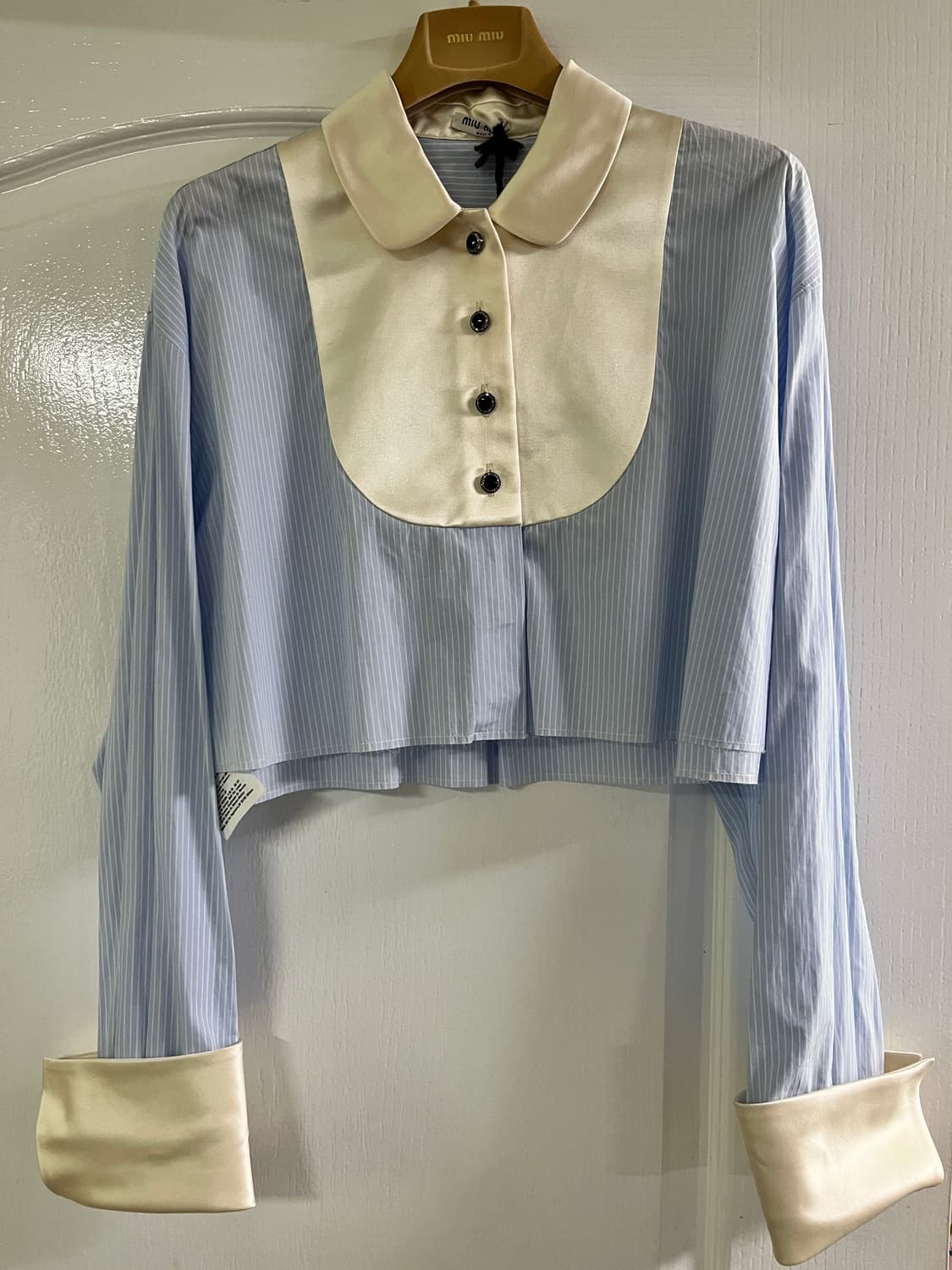 미우미우 스트라이프 배색 크롭 셔츠 38 상품이미지1