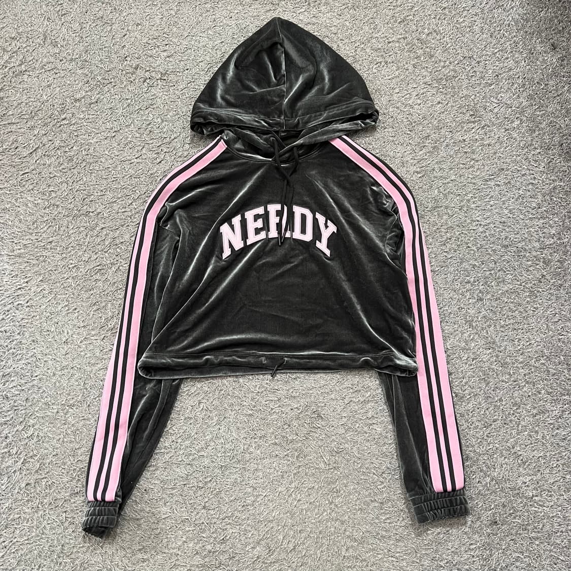 [우먼85-90] 널디 벨벳 크롭 후드티 상품이미지2