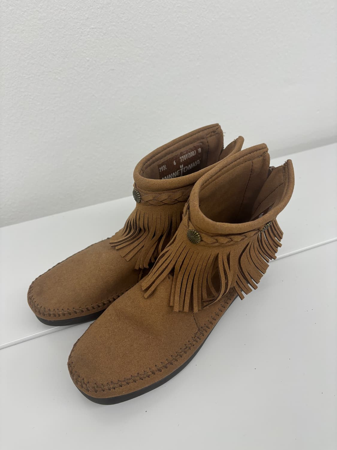 Minnetonka 프린지 부츠 스웨이드 상품이미지3