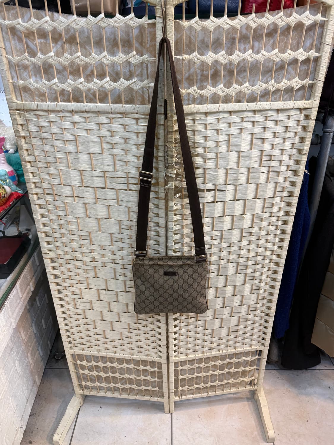 정품 구찌 수프림 크로스백 팝니다 상품이미지1