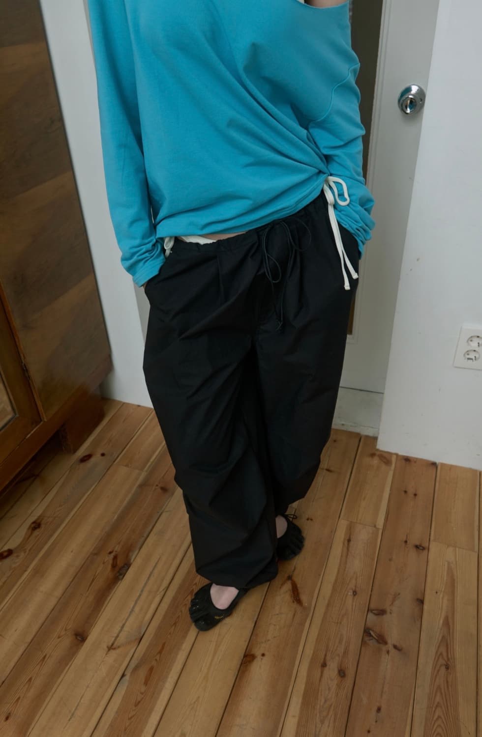 [새상품] 파이시스 유튜버 니들 콜라보 파라슈트 팬츠 상품이미지3