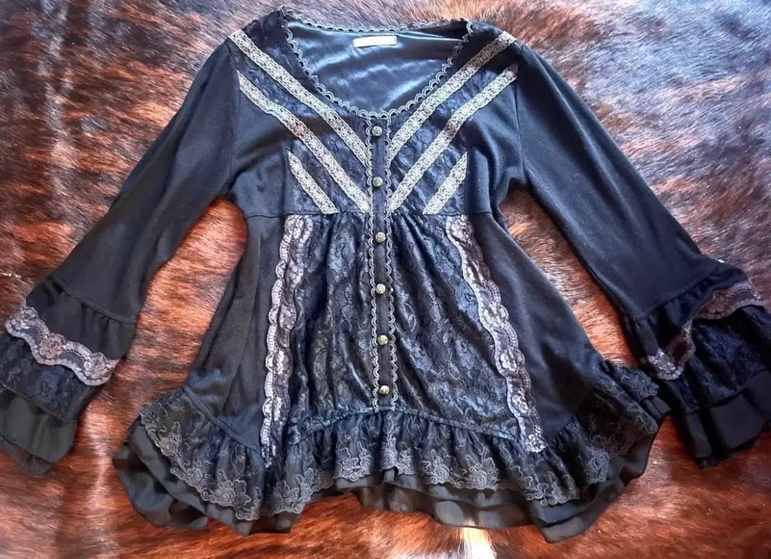 axes femme 엑시즈팜 블랙 레이스 탑 고스 상품이미지1