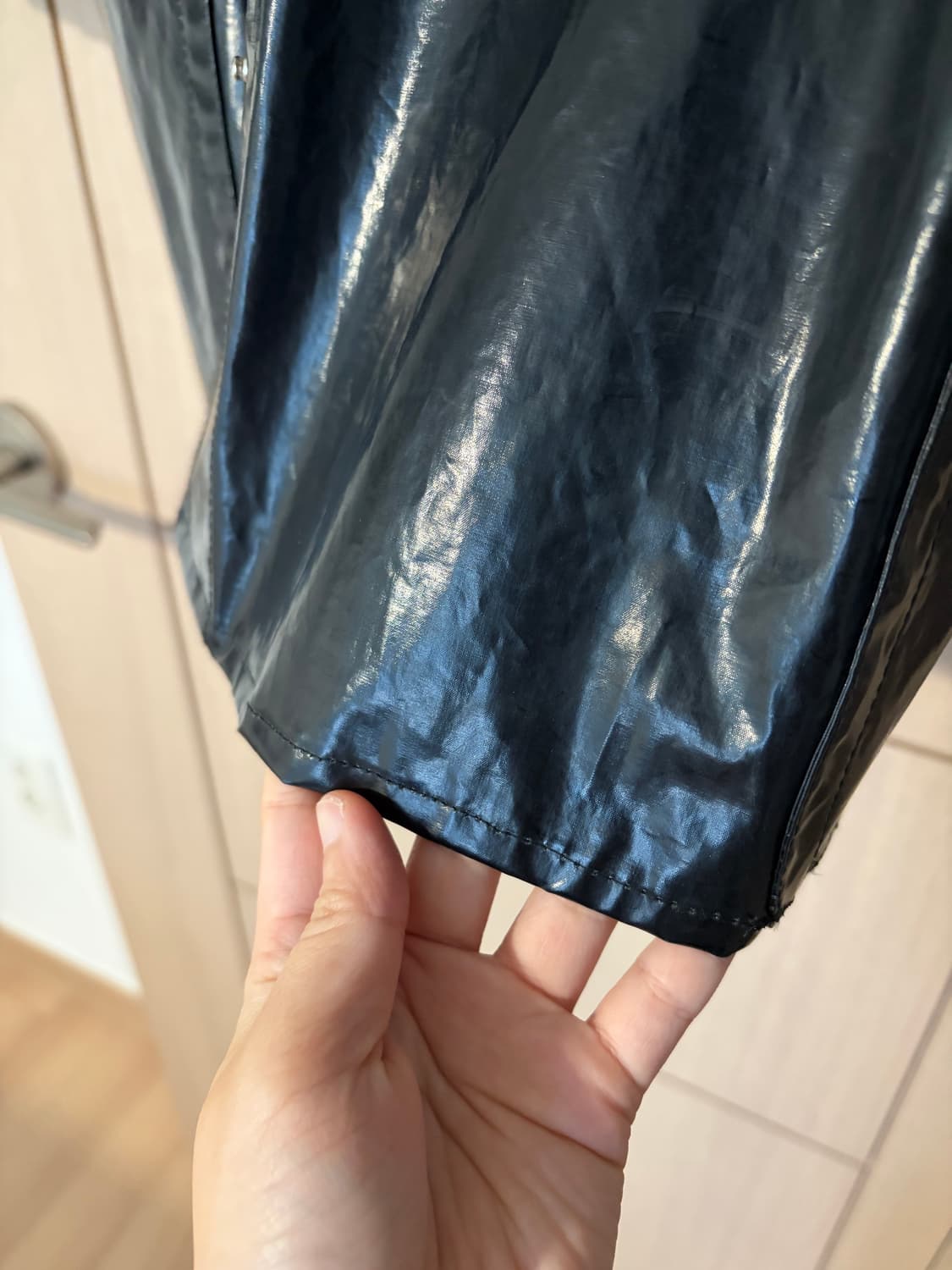 이자벨마랑 코팅 하프 트렌치코트 블랙 상품이미지6