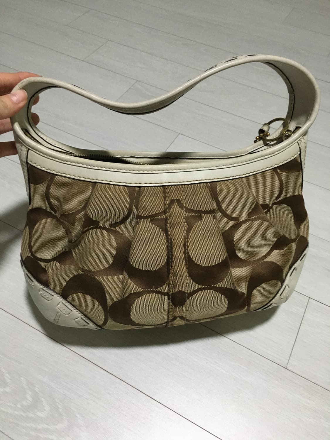 코치 시그니처 브라운 숄더 백(정품100%) 상품이미지3