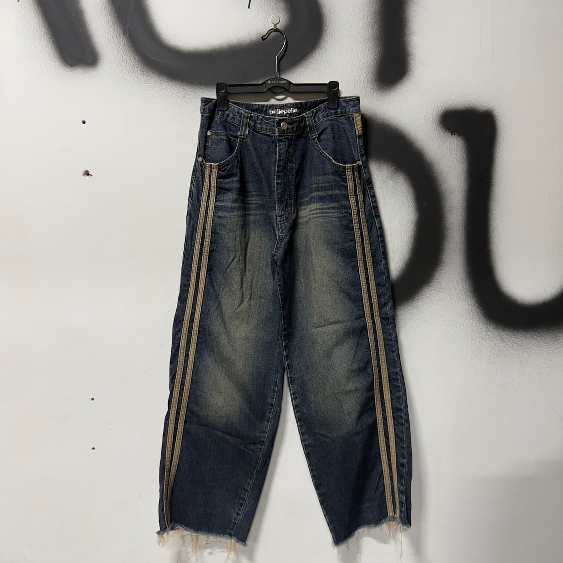 Pelle Pelle 00s 멀티 디테일 그런지 스타일 벌룬 데님 팬츠 상품이미지1