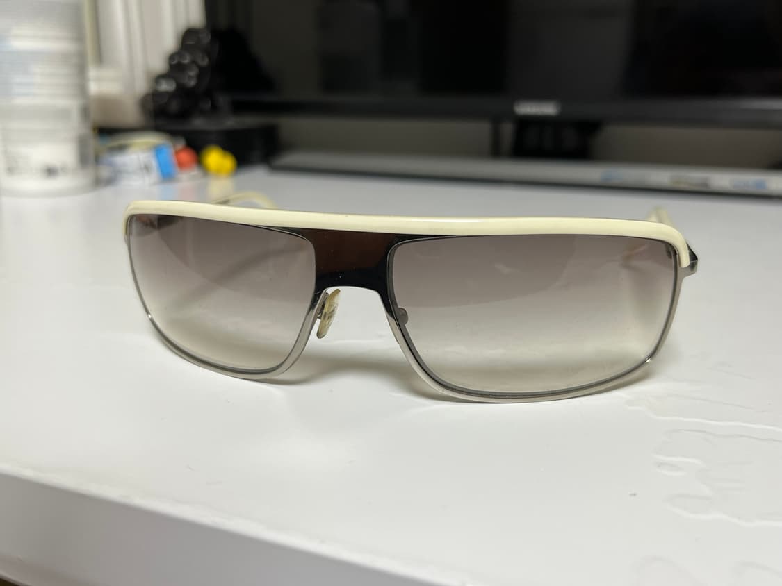 디올옴므 선글라스 상품이미지4