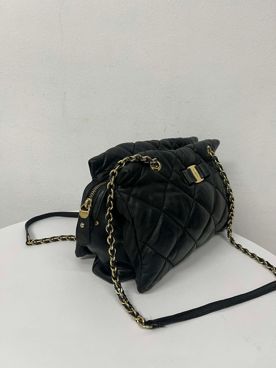 살바토레 페라가모 바라 퀄팅 램스킨 체인 숄더백 토트백 상품이미지2