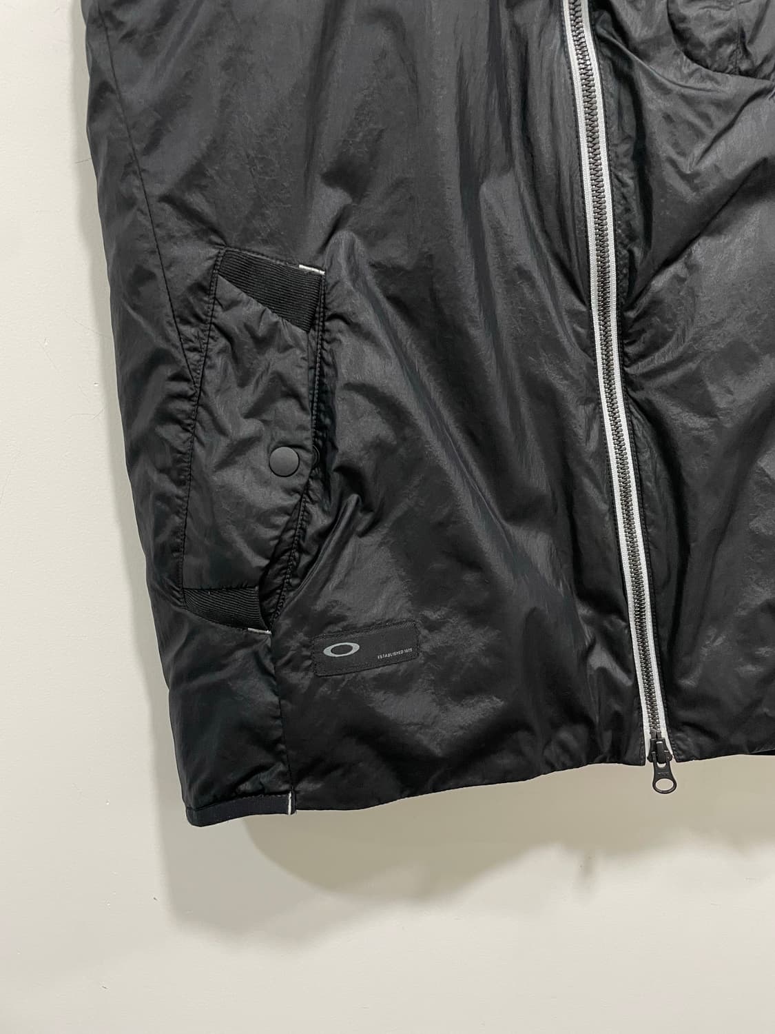 Oakley 오클리 스컬로고 투웨이 테크 패딩조끼 상품이미지8