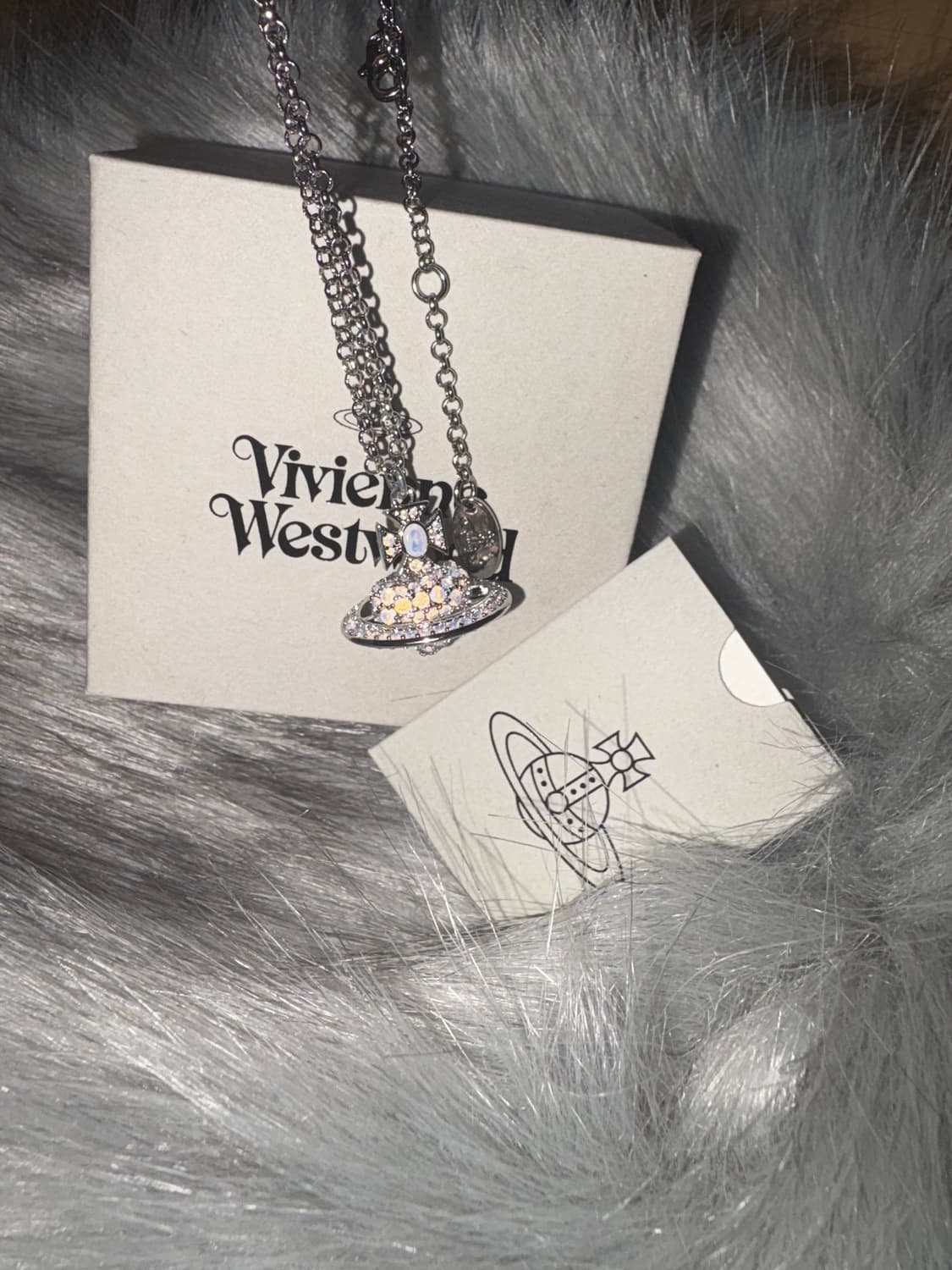 비비안웨스트우드 하트 큐빅 orb 목걸이 상품이미지2