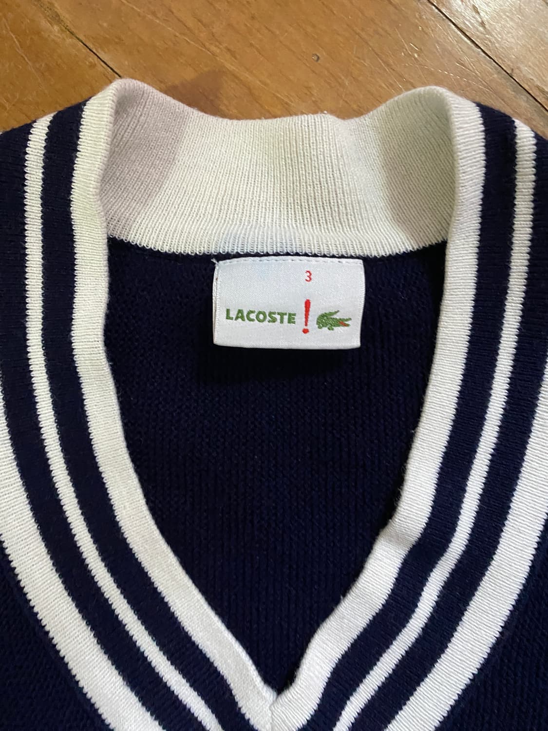 라코스테 브이넥 니트 네이비 100 상품이미지2