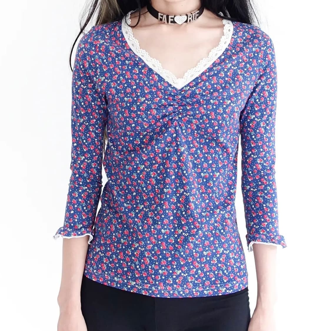 샵페어리 리틀 스트로베리 레이스 탑 네이비 상품이미지1