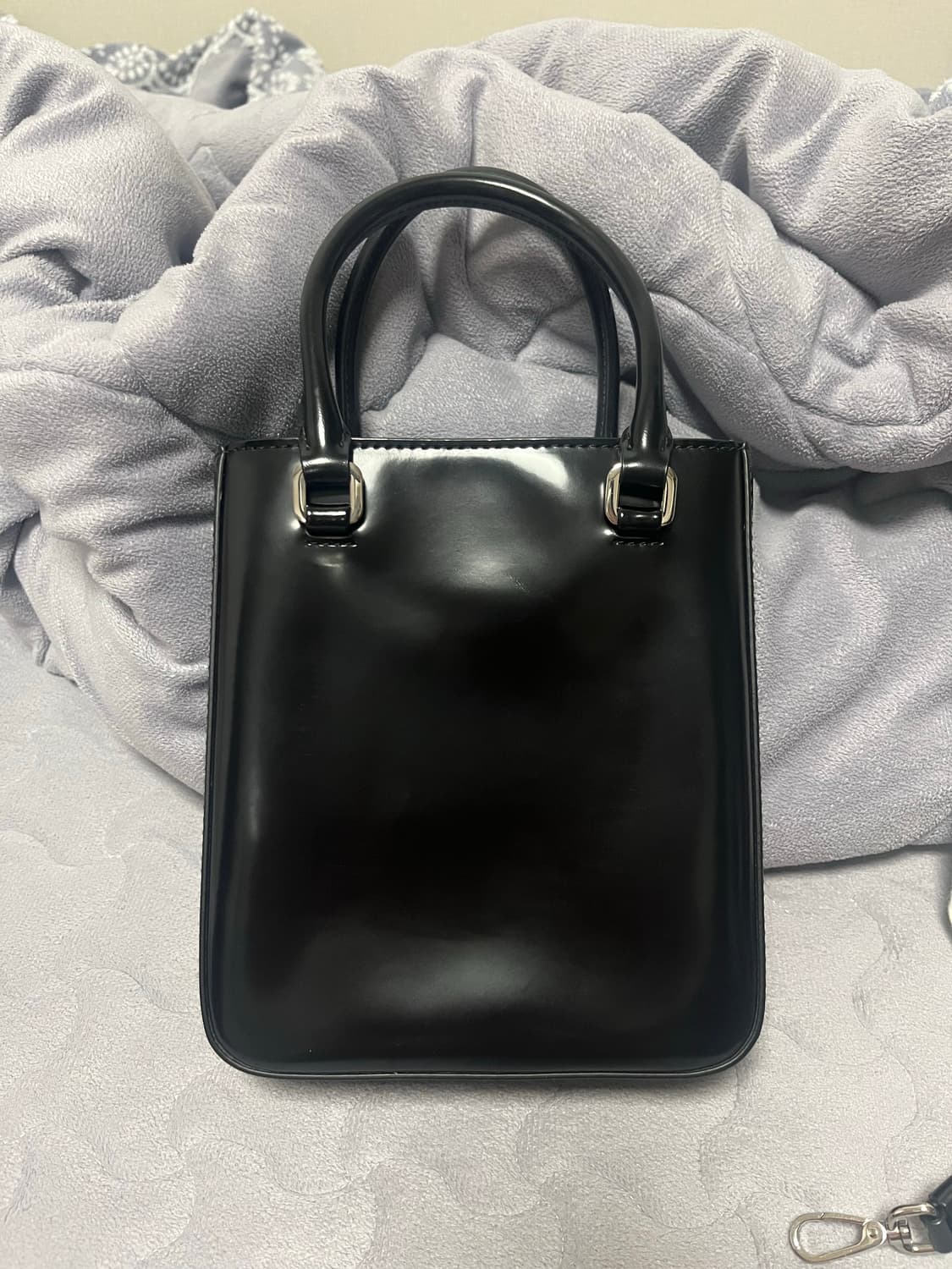 프라다 브러쉬드 카프스킨 도트백 스몰 블랙 상품이미지3