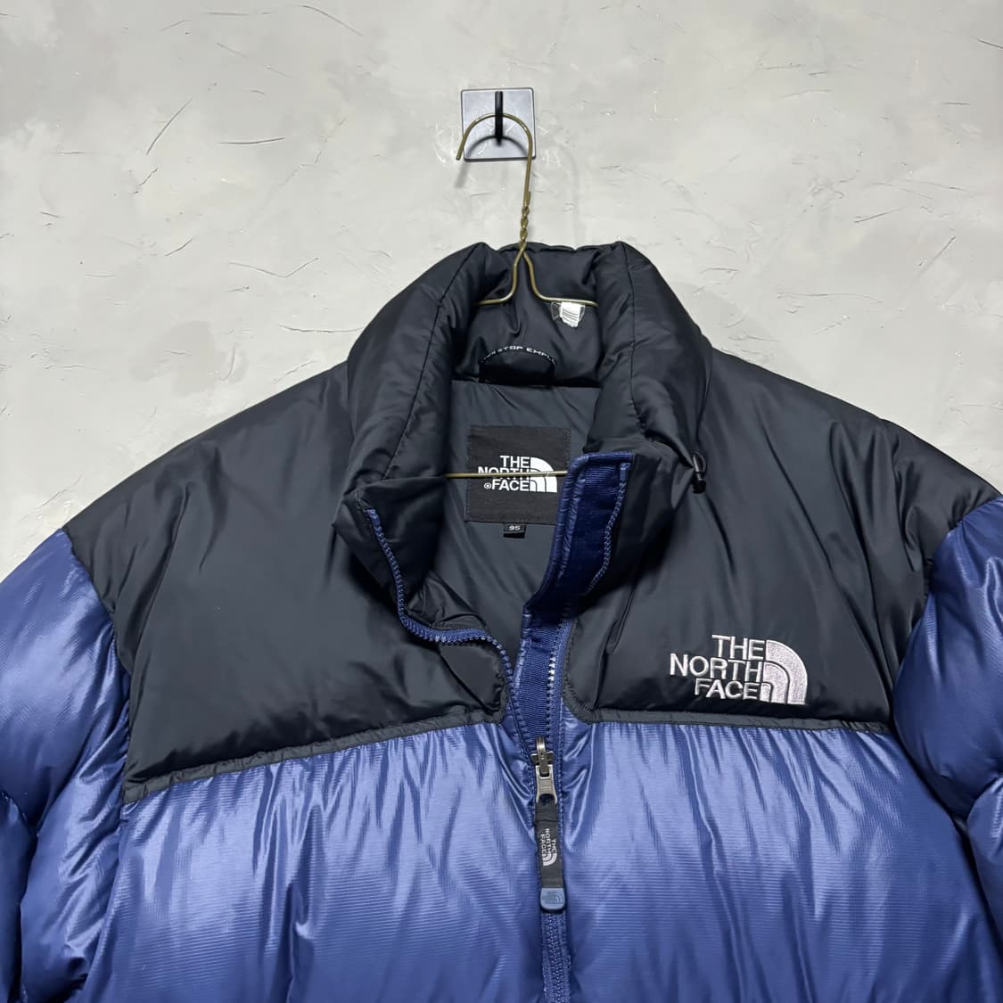 노스페이스 700 눕시 구스다운 패딩 네이비 상품이미지2