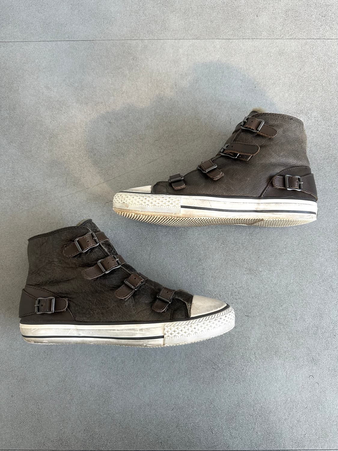 Ash 브라운 보아퍼 버클 하이탑 스니커즈 상품이미지6
