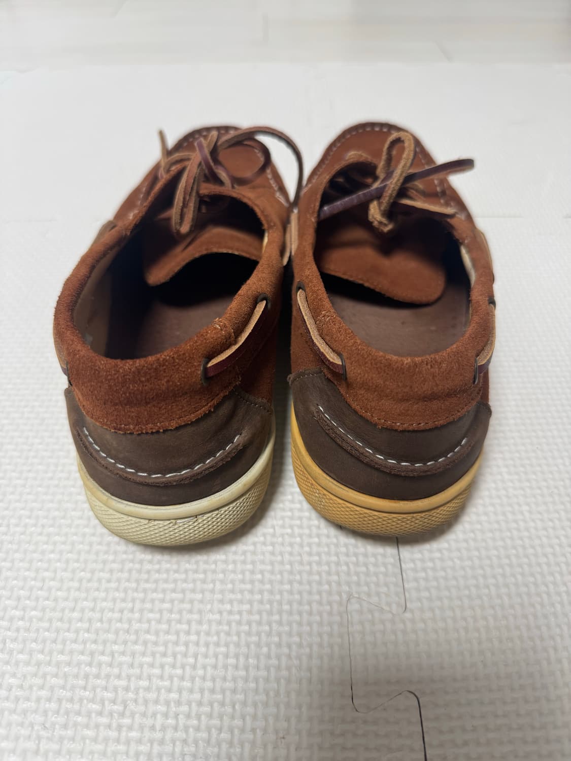 저널스탠다드x다나사 스웨이드 보트슈즈 상품이미지3