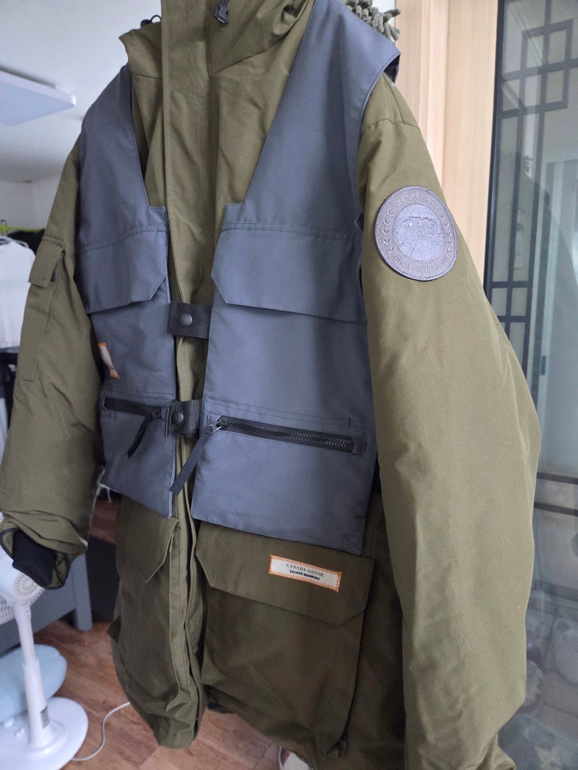 캐나다구스 콜라보 살레헤 벰버리 익스페디션 파카 새제품 상품이미지3