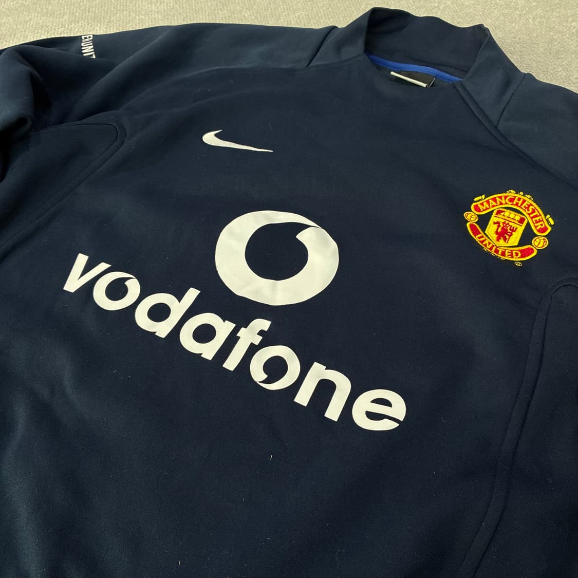 나이키 맨유 보다폰 트레이닝 맨투맨 네이비 90-95 상품이미지2