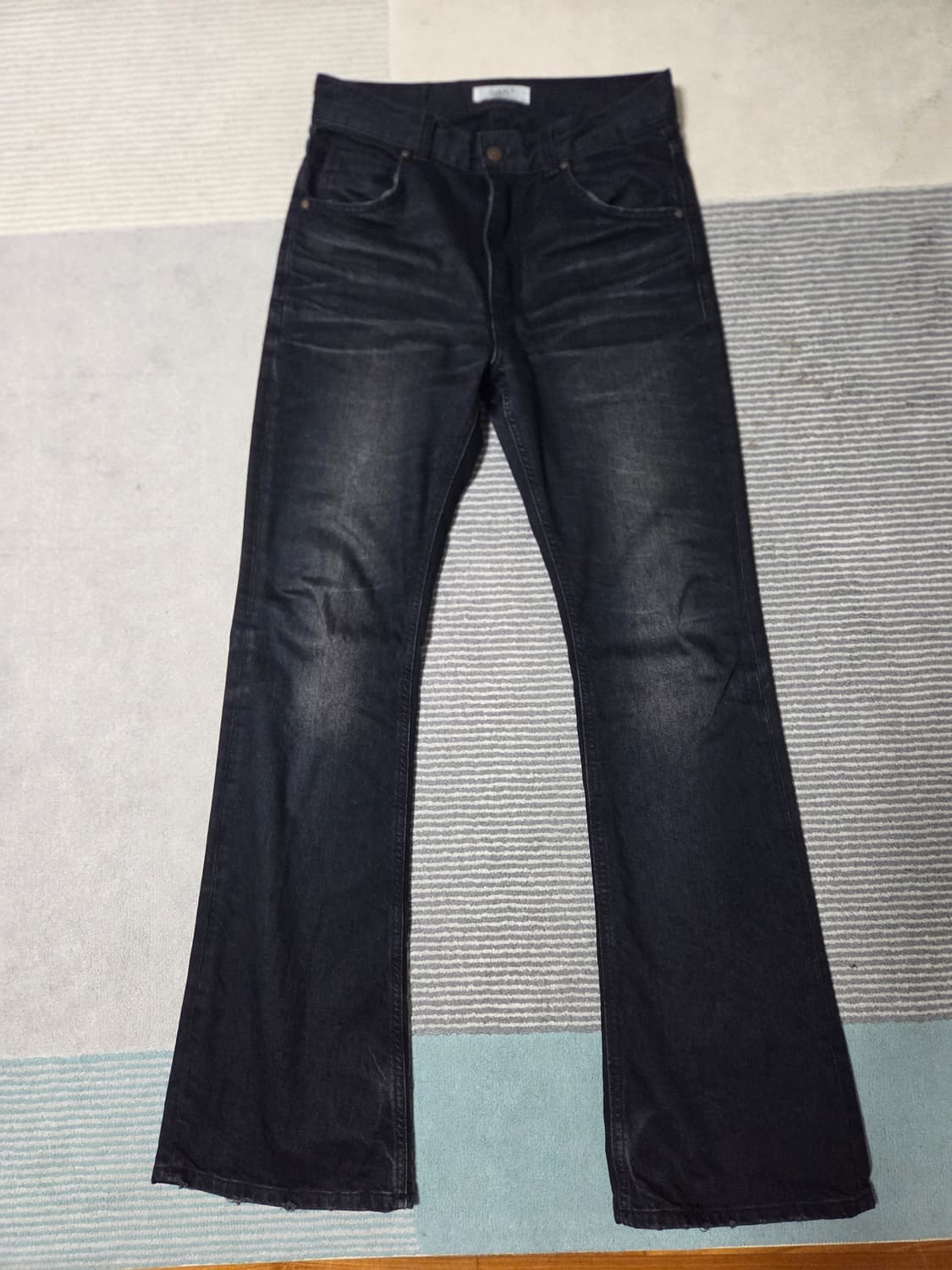 엘무드 슬래시 플레어 데님 워시드 블랙 44 상품이미지1