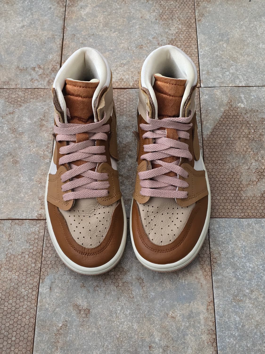 (230)나이키 에어 조던 1 하이 메소드 오브 메이크 브라운 상품이미지2