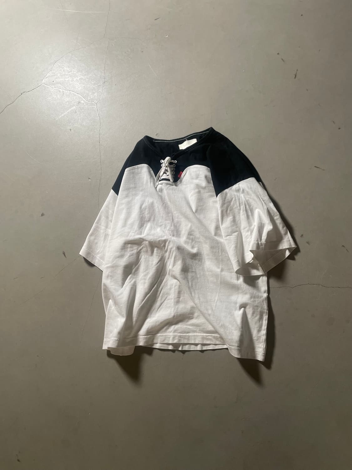 네온싸인  Lace-Up Short Sleeve Top 상품이미지1