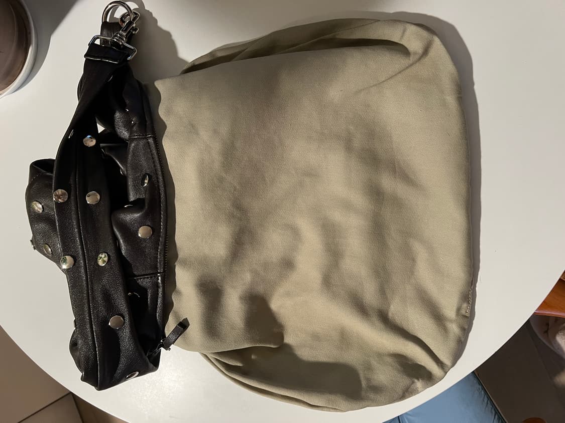 기마구아스 가죽 스터드 숄더백 Studs Bag 상품이미지6