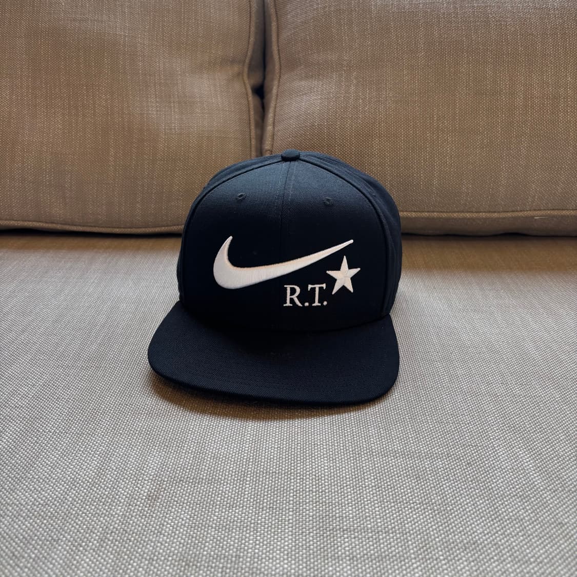 나이키랩 x 리카르도 티시(R.T.) 협업 캡 (희귀 모델/스우시+별 자 상품이미지1