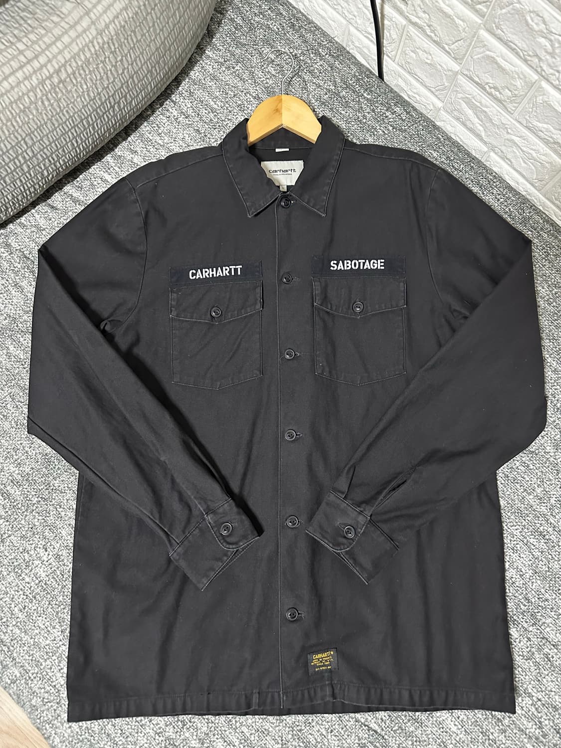 칼하트 Sabotage 블랙 셔츠 긴팔 상품이미지1
