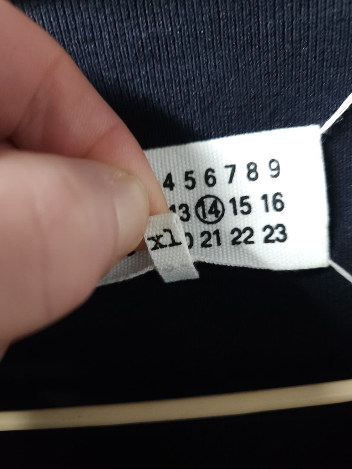 메종 마르지엘라 투톤 배색 니트 상품이미지5