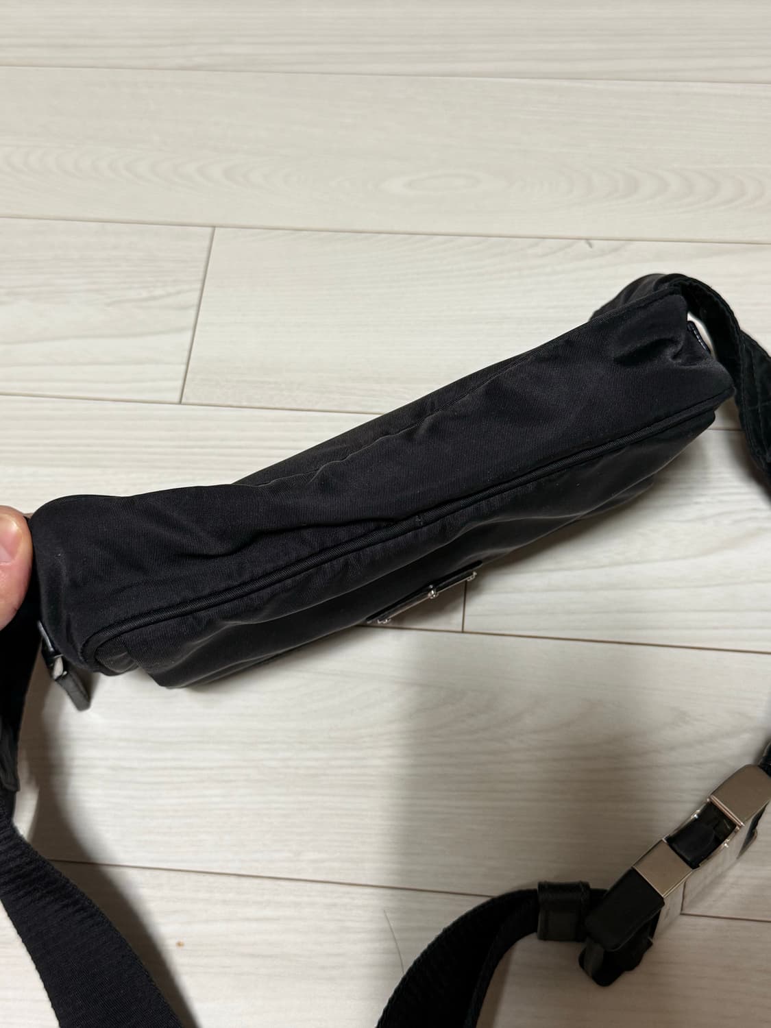 (매장정품) 프라다 블랙 나일론 벨트백 힙색 상품이미지6