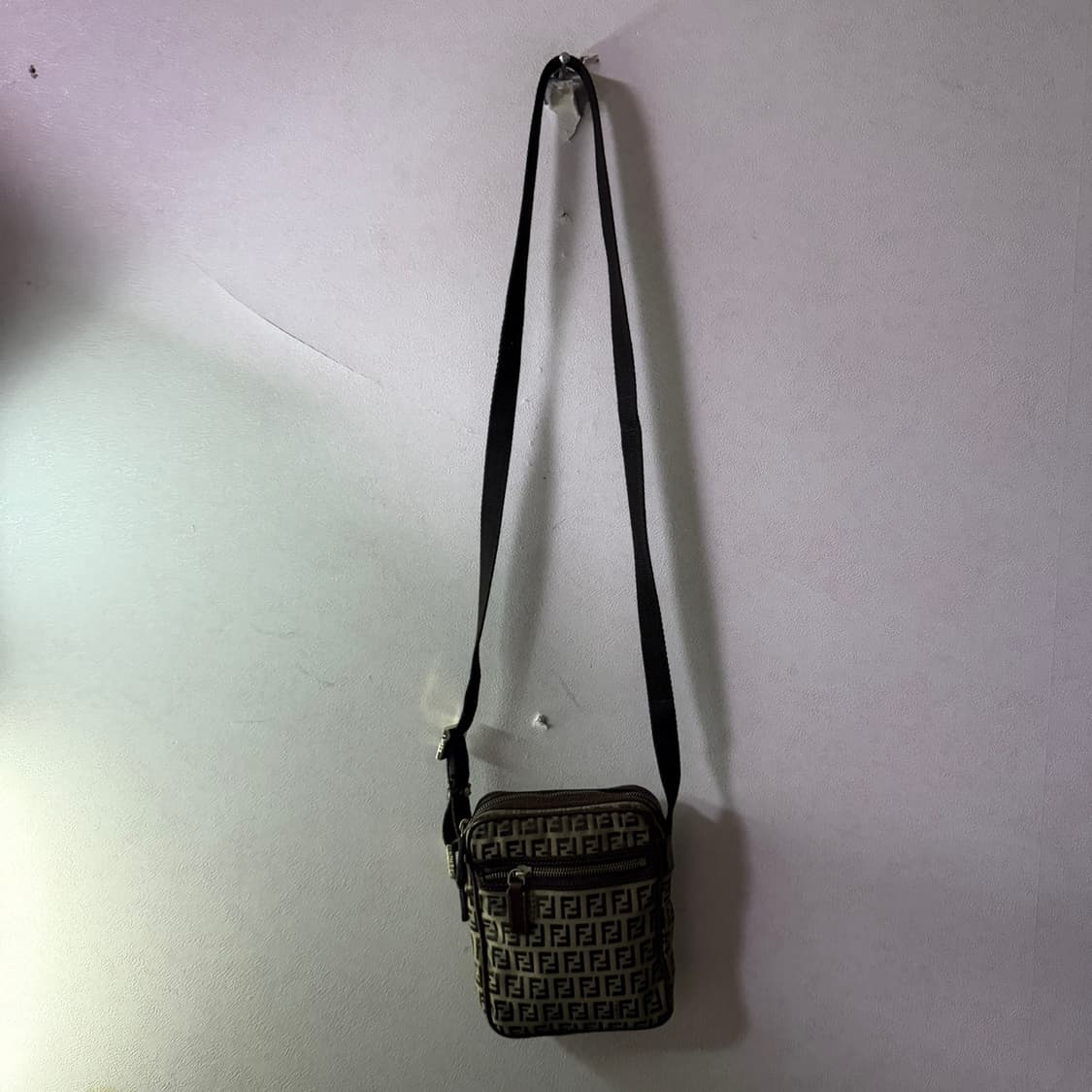 펜디 FF 주카패턴 미니 크로스백 상품이미지2