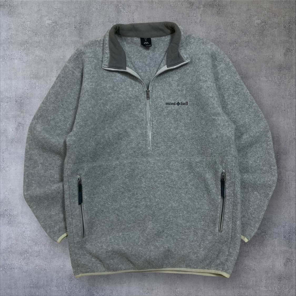 몽벨 스몰 로고 하프 집업 그레이 플리스 맨투맨 상품이미지1