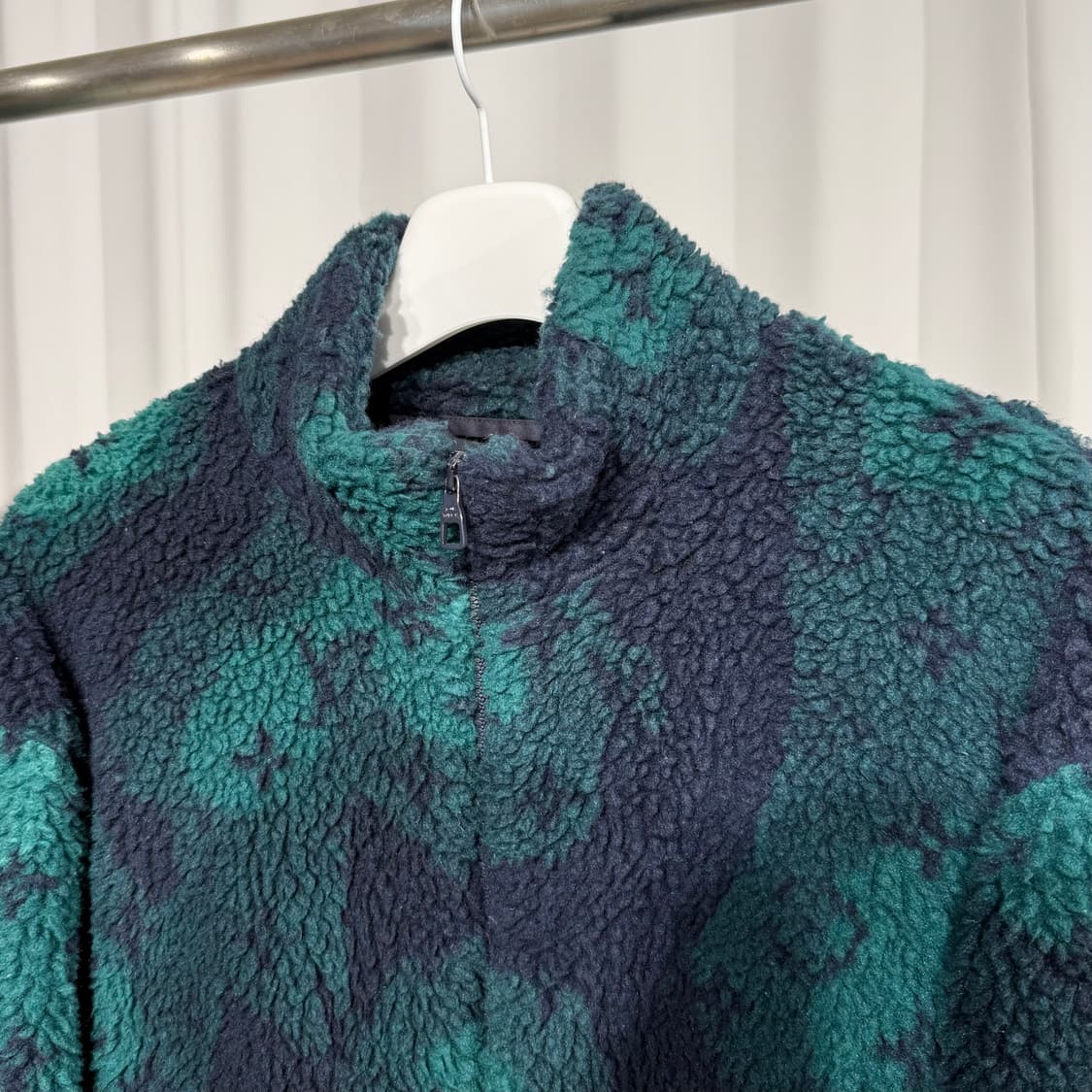 (2XL) 루이비통 모노그램 자카드 카모플라쥬 후리스 집업 자켓 상품이미지2