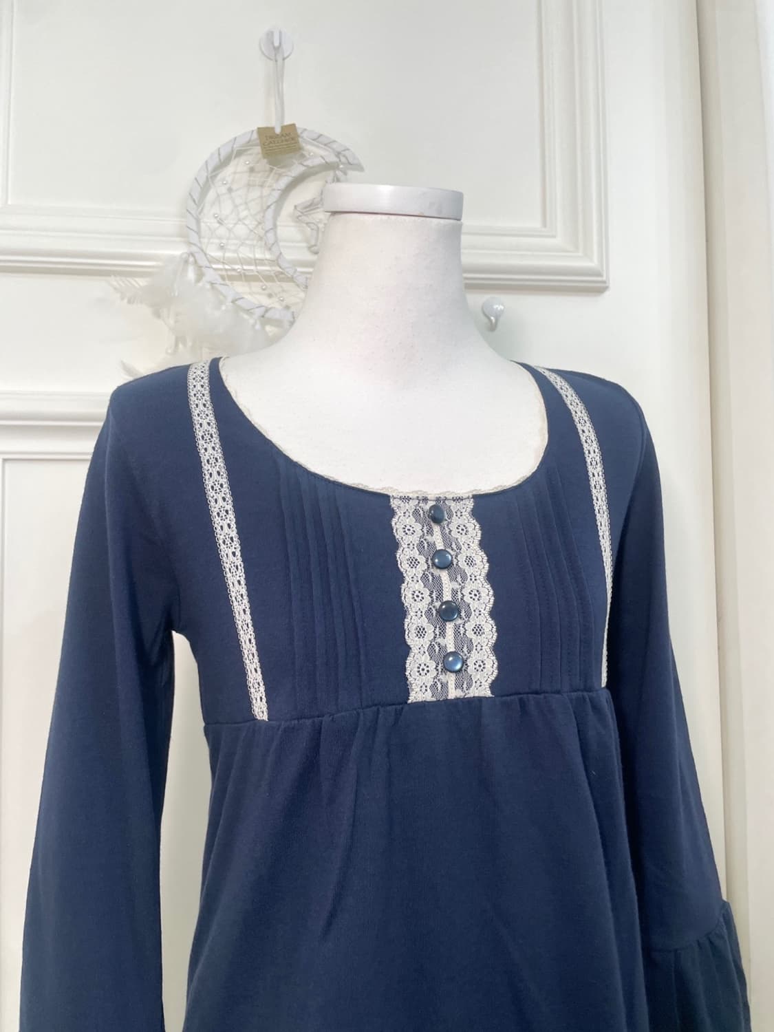 CINEMA CLUB navy lace point cotton top 상품이미지6