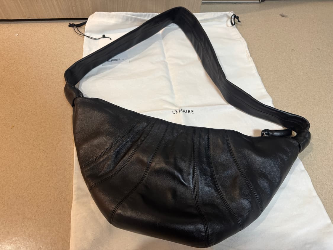 크루아상 백 소프트 나파 미디움 블랙 상품이미지5