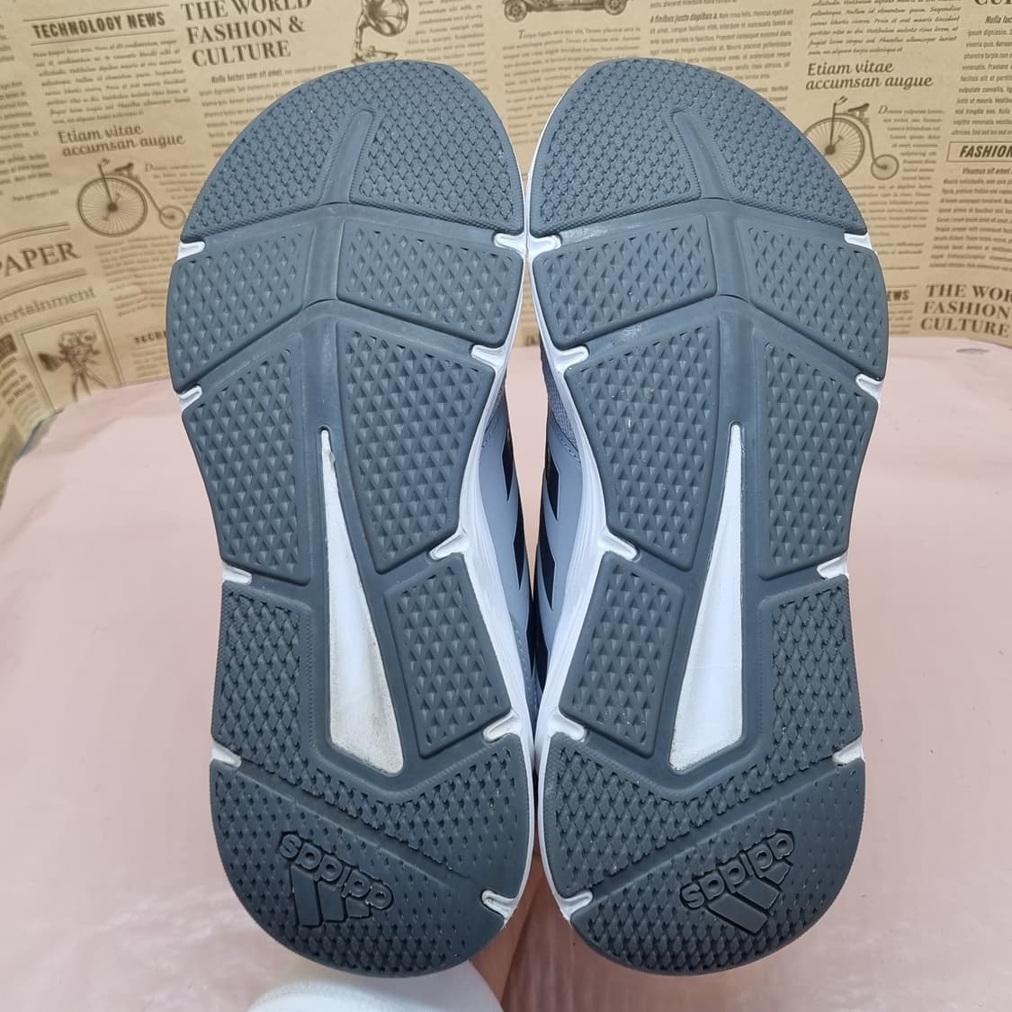 아디다스 갤럭시6 그레이 남성운동화270 상품이미지3