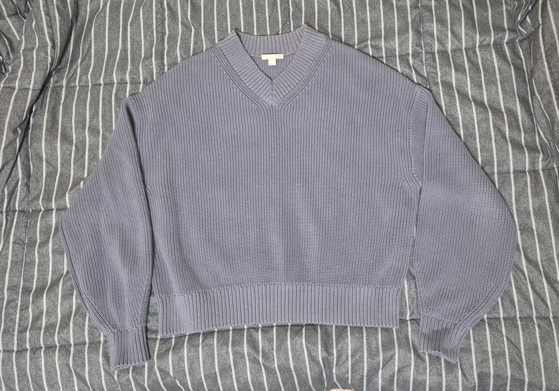 코스 COS 브이넥 니트 라일락 퍼플 상품이미지4