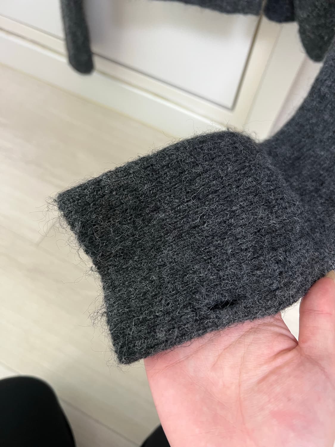 Side button knit CHARCOAL 상품이미지4