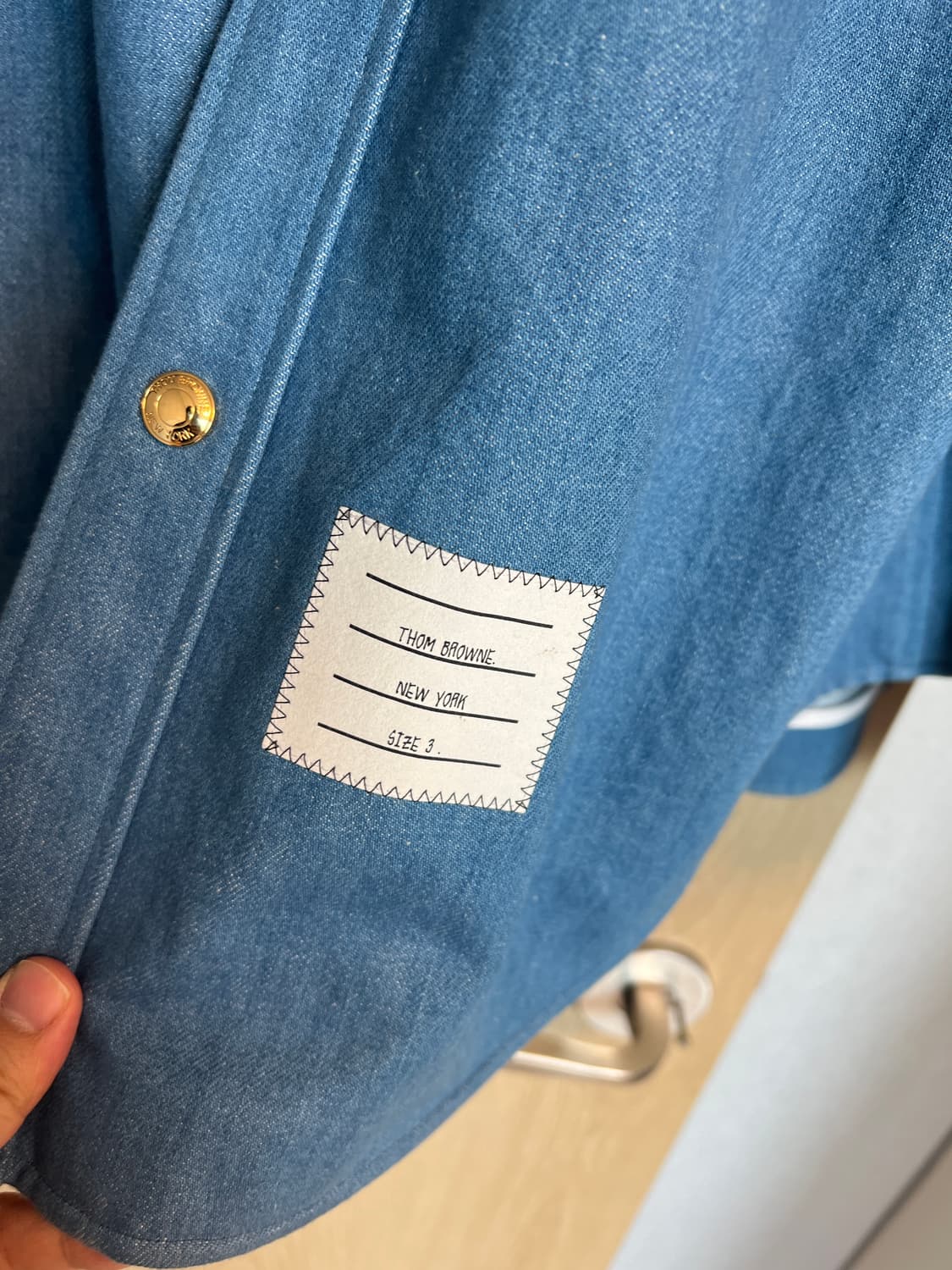 톰브라운 워시드 데님 셔츠 자켓 상품이미지3