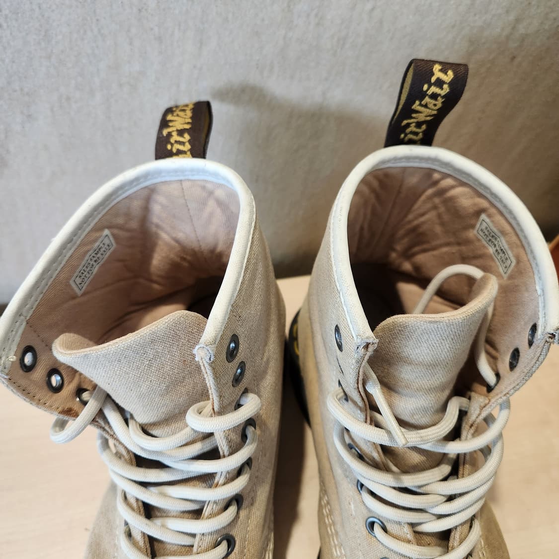 Dr.Martens 샘플 8홀 / 유니섹스 감성 부츠✨
265~270 상품이미지3