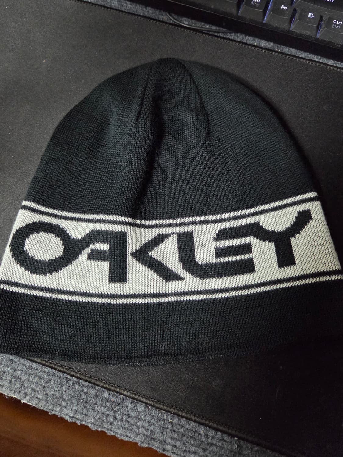 오클리 TNP 리버시블 비니  (블랙아웃:화이트) 상품이미지5