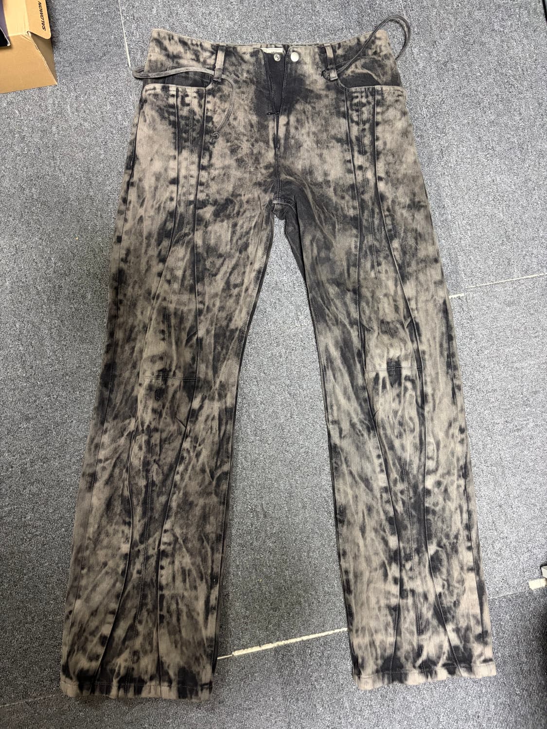 [M] 코스트 퍼 킬로 COCOON DENIM PANTS GREY 상품이미지4