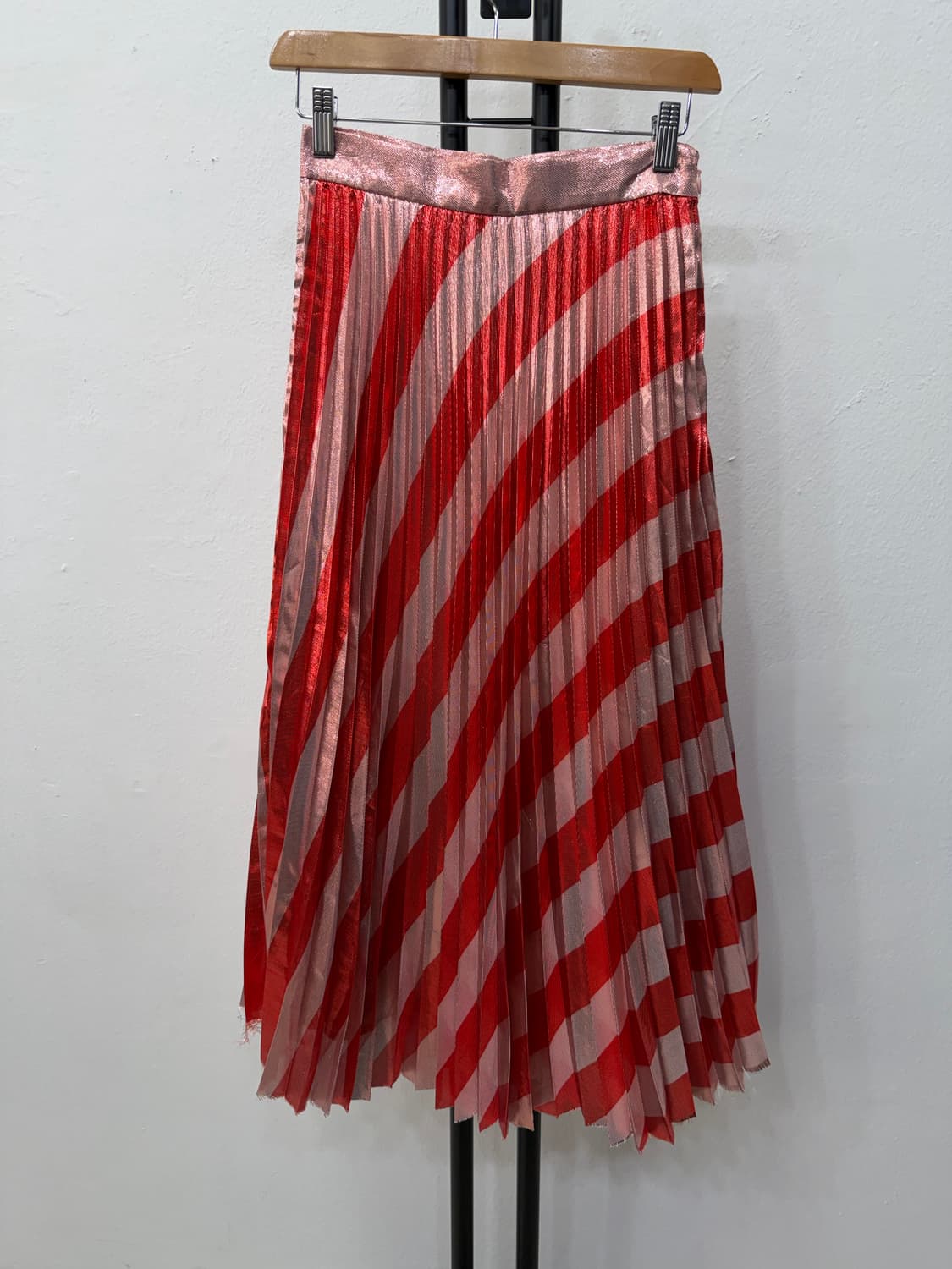 새제품) 오프화이트 정품 플리츠 주름 스커트 40 상품이미지1