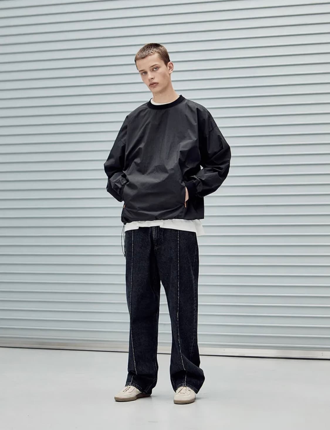 유니폼브릿지 핀턱 와이드 흑청 데님팬츠 L 상품이미지3