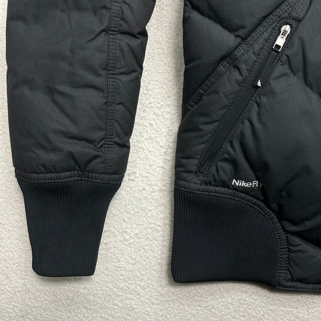 나이키 여성용 후드 퍼  덕다운 패딩 S 상품이미지3