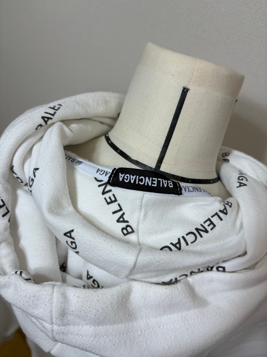 발렌시아가 balenciaga 흰색 후드  상품이미지5