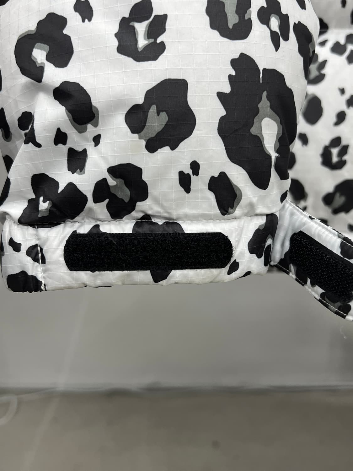 노스페이스 화이트라벨 레오파드 눕시 패딩 상품이미지5