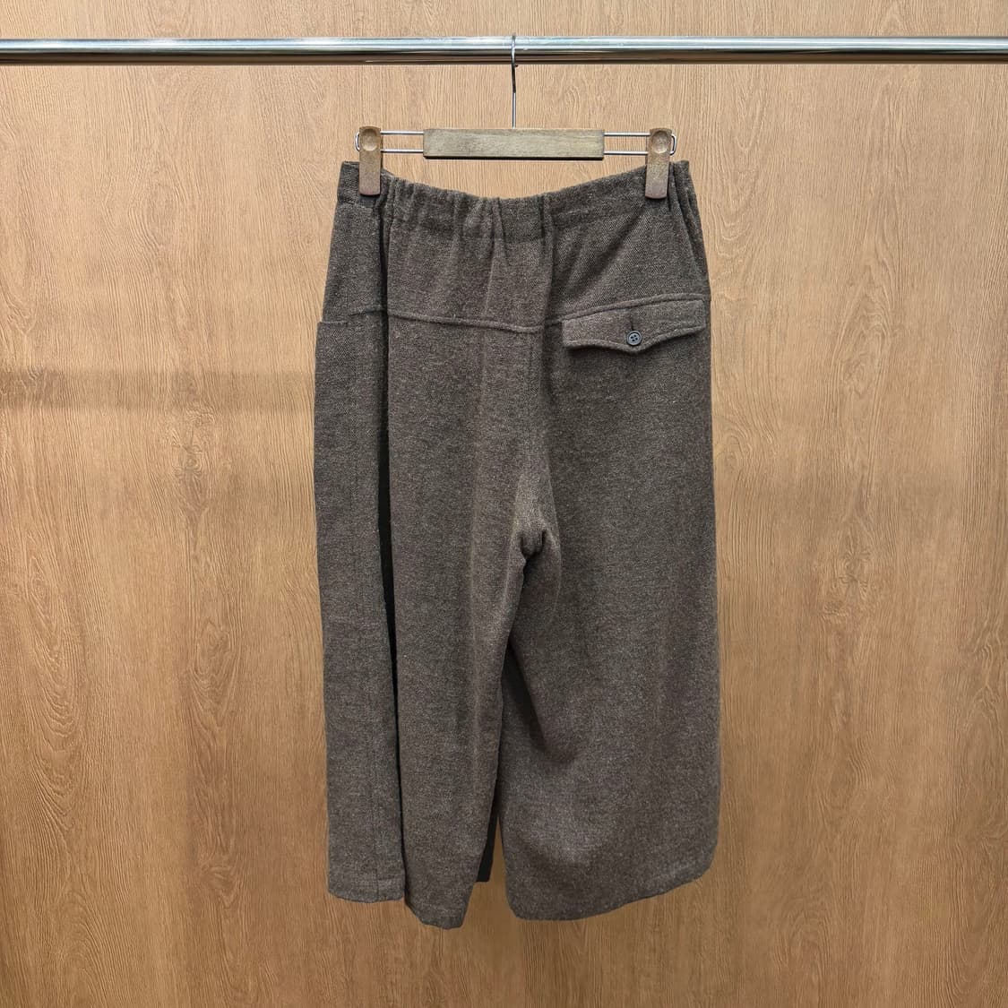 이세이미야케 플랜테이션 팬츠 오버랩 레이어드 디테일 와이드핏 베이지 상품이미지3