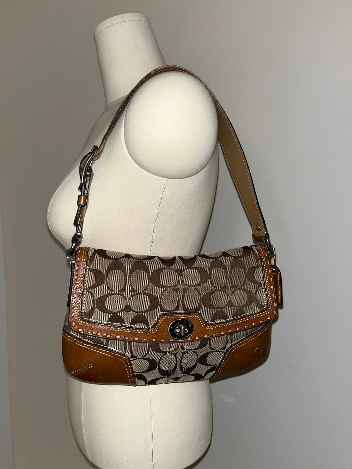 Orange Brown Coach Shoulder Bag 상품이미지3