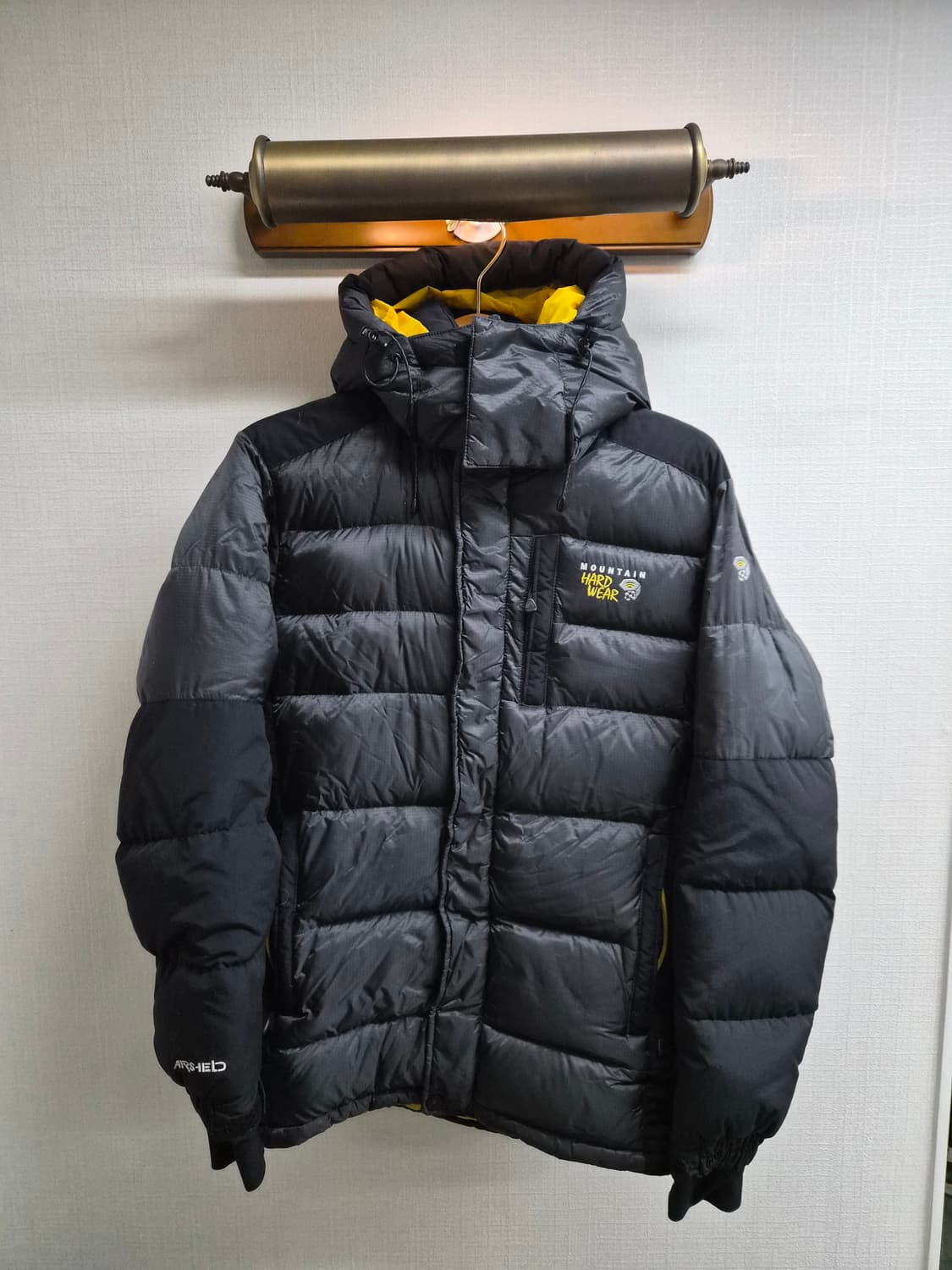 M/95) 마운틴 하드웨어 헤비 다운 패딩 팝니다 상품이미지1